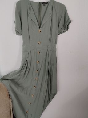 Women's Sage Button-Front Midi Dress
